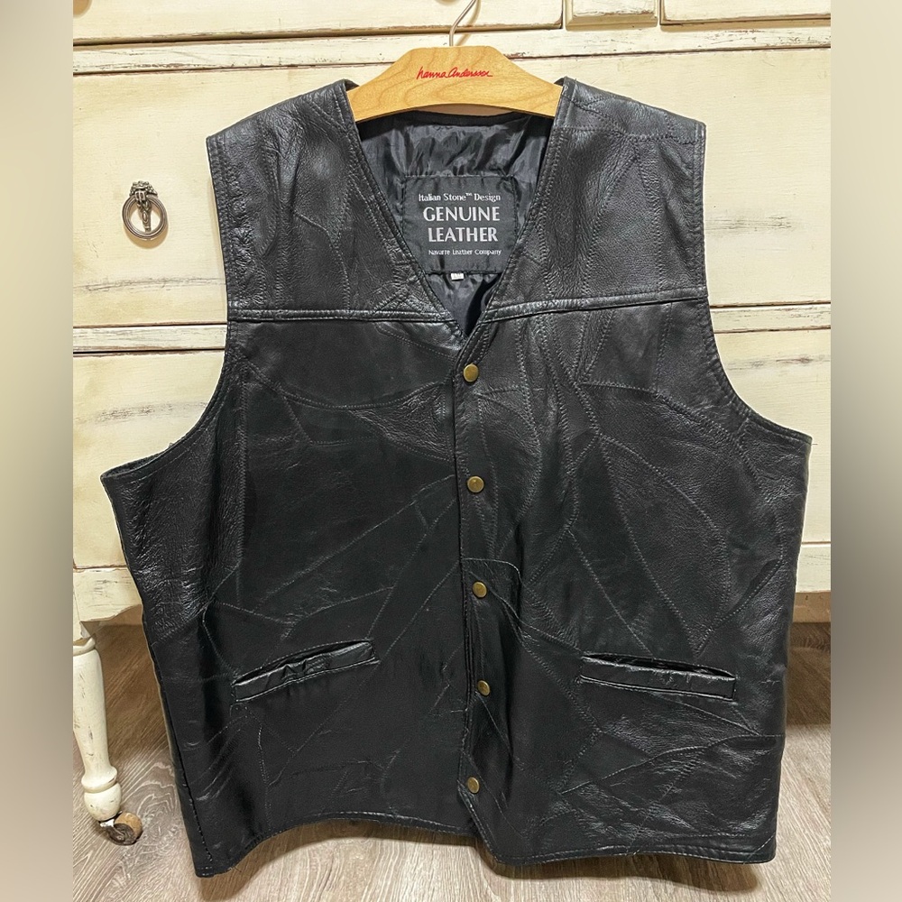 Black Genuine Leather Vest with Hood – Italian Stone Design, Size XXL